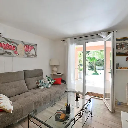Apartment 1 Bedroom Amazing In *