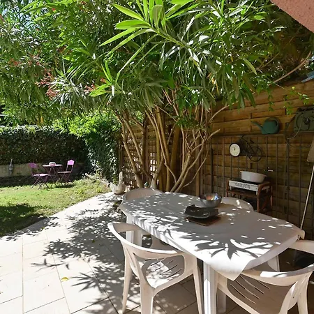 1 Bedroom Awesome In Apartamento *