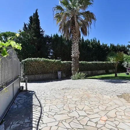 1 Bedroom Amazing In *