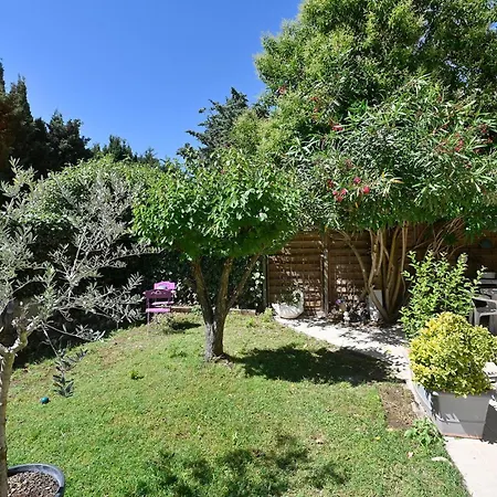 Apartment 1 Bedroom Awesome In